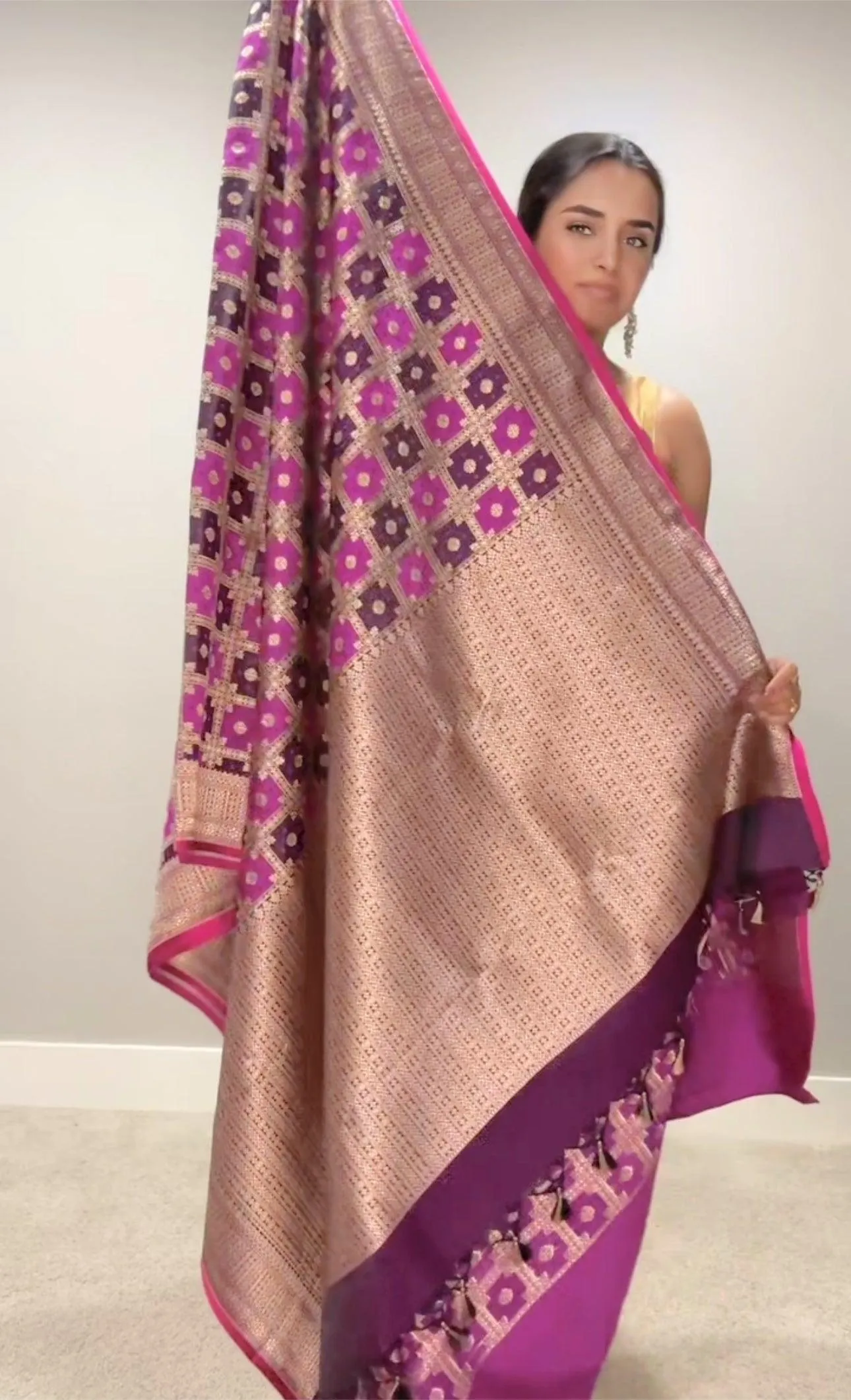 Banarasi Silk Saree Pure Mashru  - Iktara weaving- Purple Garchola