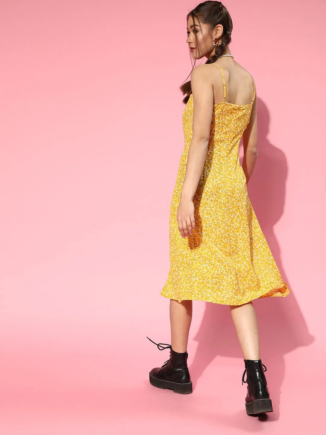 Berrylush Women Yellow & White Floral Printed Sweetheart Neck Straight Hem Slited A-Line Midi Dress