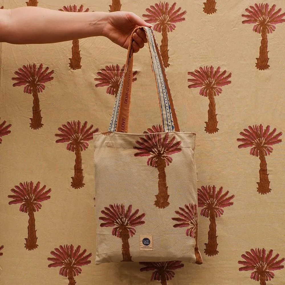 Doing Goods Tala Palmtree Double Throw in Tote Bag