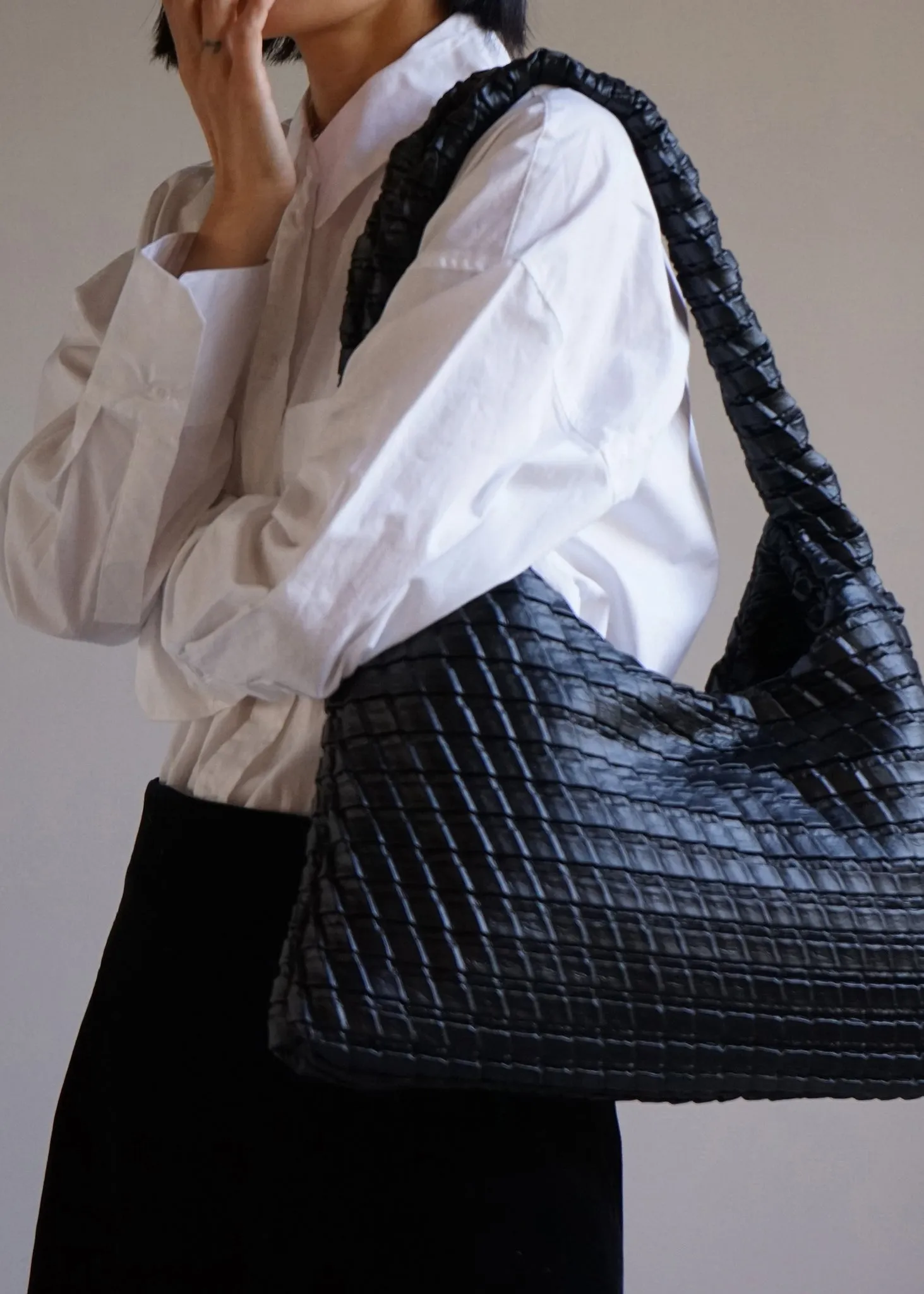 Textured Hobo Bag_Black